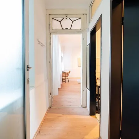 شقة Modern And Cozy Near Main Station كوبلنس