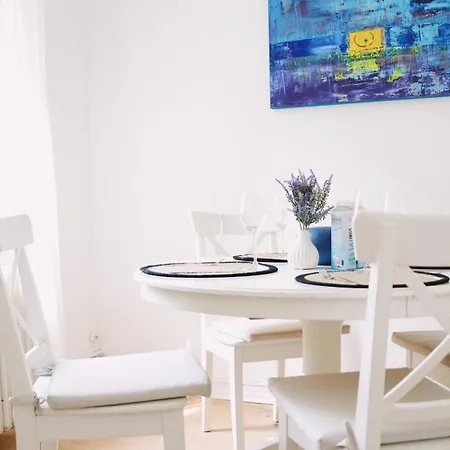 Apartamento Modern And Cozy Near Main Station Coblenza