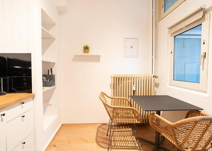 Modern And Cozy Near Main Station Apartamento Coblença